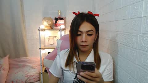 exotictssavie online show from 01-15-25, 06:19