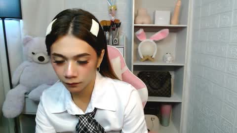 exotictssavie online show from 02-01-25, 08:39