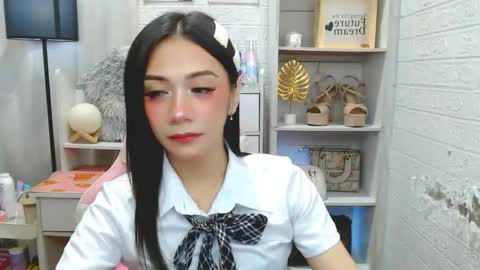 exotictssavie online show from 11-26-25, 12:11