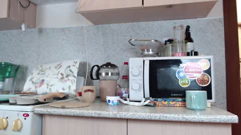 Snapshot of exponentex5 chatting on 12-02-24, 08:00 Crystal online show from 12-02-24, 08:00