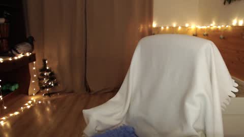 Snapshot of exponentex5 chatting on 12-27-24, 08:39 Crystal online show from 12-27-24, 08:39