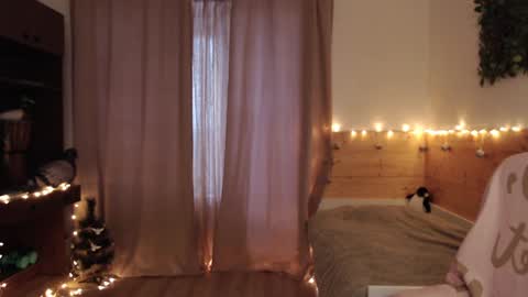 Snapshot of exponentex5 chatting on 01-27-25, 09:23 Crystal online show from 01-27-25, 09:23