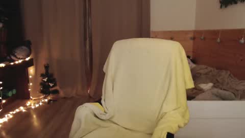 Snapshot of exponentex5 chatting on 02-24-25, 04:04 Crystal online show from 02-24-25, 04:04