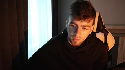 Snapshot of exstayz chatting on 09-30-25, 08:19 Sweetheart online show from 09-30-25, 08:19