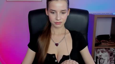 Maya online show from 10-29-25, 07:32