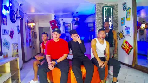 extrangers online show from 12-03-24, 12:06