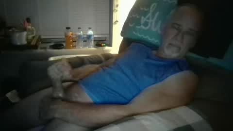 Snapshot of eyegasms2112 chatting on 05-23-26, 04:50 Edger online show from 05-23-26, 04:50