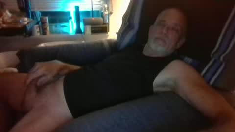 Snapshot of eyegasms2112 chatting on 06-19-26, 08:18 Edger online show from 06-19-26, 08:18