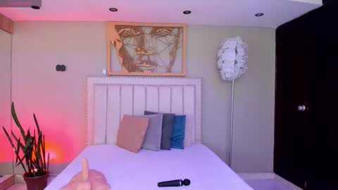      online show from 02-19-26, 05:53