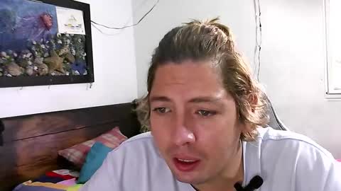 eyesgreenman online show from 12-01-25, 03:17