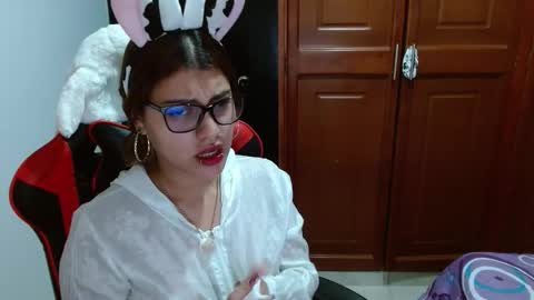 Nadia online show from 10-30-25, 10:10