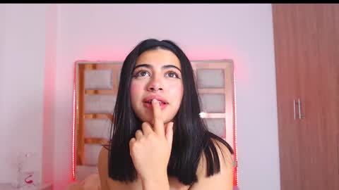 eylin_sofia online show from 02-17-25, 07:37