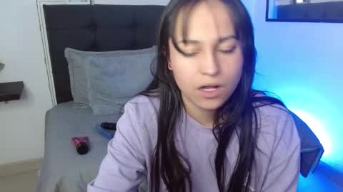 eymmy_24 online show from 09-11-25, 12:38