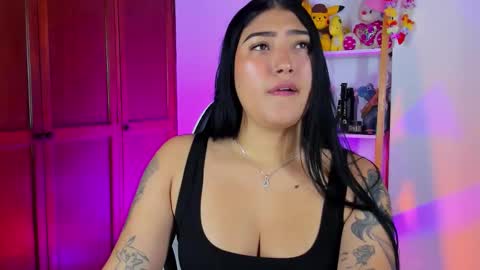 Snapshot of eymy_hadid_ chatting on 10-18-25, 07:03 Emily online show from 10-18-25, 07:03