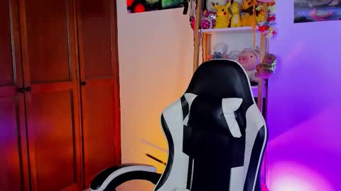 Emily online show from 01-13-26, 06:57