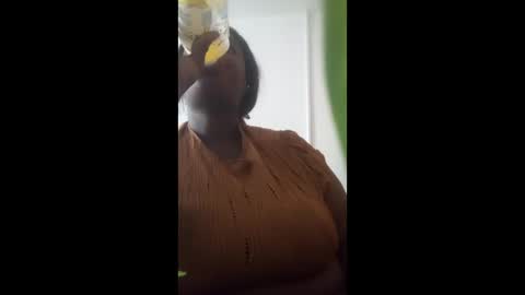 eyshaexotii online show from 12-14-25, 04:45