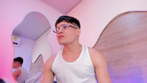 Snapshot of eytan_20 chatting on 06-03-26, 02:19 EYTAN online show from 06-03-26, 02:19