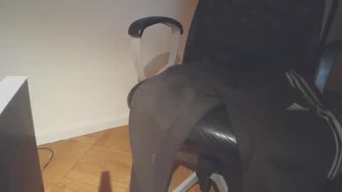 Snapshot of ezcoda chatting on 01-10-26, 11:31 EZCODA online show from 01-10-26, 11:31