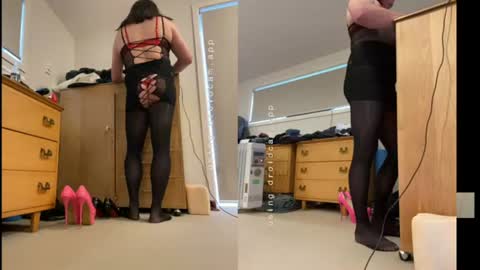 Snapshot of ezondi1 chatting on 06-20-26, 01:52 EZONDI online show from 06-20-26, 01:52