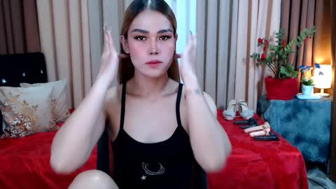 Snapshot of ezrahollywood chatting on 02-17-25, 03:15 UR SWEET EZRA online show from 02-17-25, 03:15