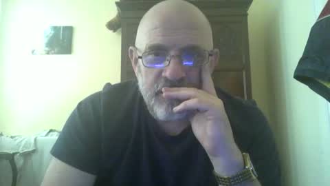 Snapshot of f1zzeek chatting on 04-26-26, 04:48 f1zzeek online show from 04-26-26, 04:48