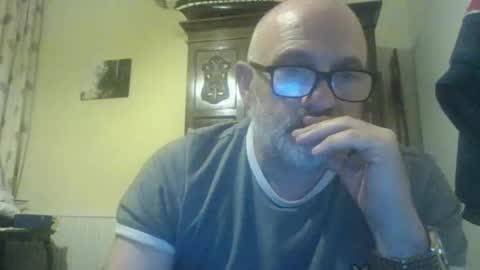 Snapshot of f1zzeek chatting on 05-07-26, 01:00 f1zzeek online show from 05-07-26, 01:00