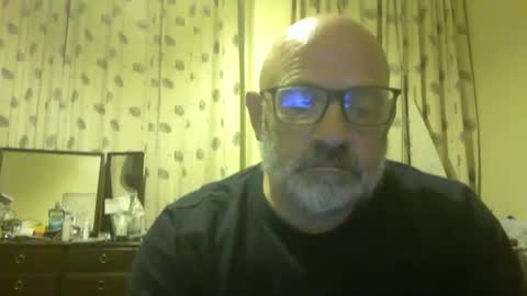 Snapshot of f1zzeek chatting on 05-17-26, 12:52 f1zzeek online show from 05-17-26, 12:52