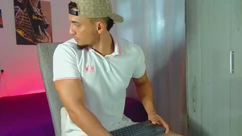 Snapshot of fabi_calde chatting on 06-07-26, 03:27 fabi online show from 06-07-26, 03:27