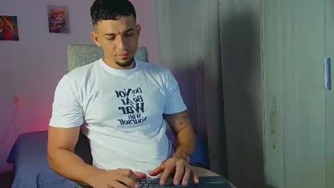 Snapshot of fabi_calde chatting on 06-12-26, 01:26 fabi online show from 06-12-26, 01:26