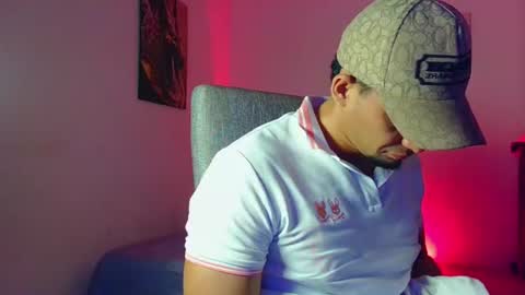 Snapshot of fabi_calde chatting on 07-18-26, 12:48 fabi online show from 07-18-26, 12:48