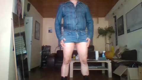 Snapshot of fabian221649 chatting on 03-08-25, 08:00 fabian221649 online show from 03-08-25, 08:00