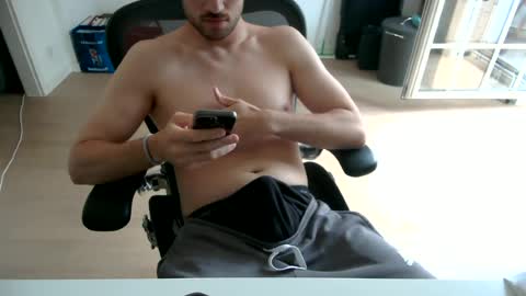 Snapshot of fabian_196 chatting on 07-08-26, 03:05 Call me bitch online show from 07-08-26, 03:05