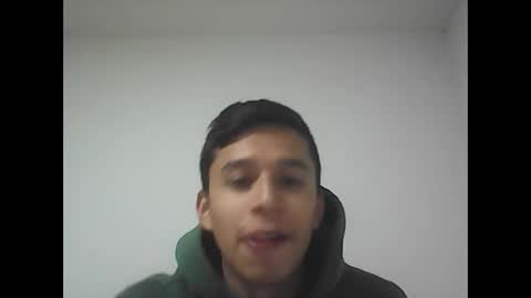 Snapshot of fabiar11 chatting on 09-21-25, 01:29 R online show from 09-21-25, 01:29