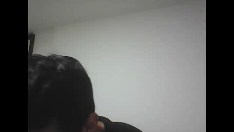 Snapshot of fabiar11 chatting on 09-30-25, 03:33 R online show from 09-30-25, 03:33