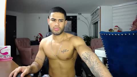 Snapshot of fabilatindick20 chatting on 12-04-24, 06:22 Fabian online show from 12-04-24, 06:22