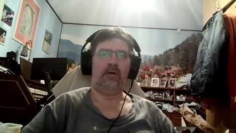 Snapshot of fabius2673 chatting on 06-08-26, 06:47 Fabius online show from 06-08-26, 06:47