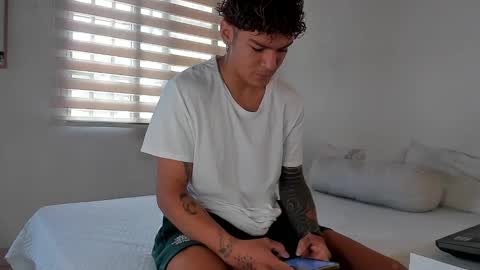 Snapshot of fabrizio_amery chatting on 12-27-24, 02:54 - A N D E R online show from 12-27-24, 02:54