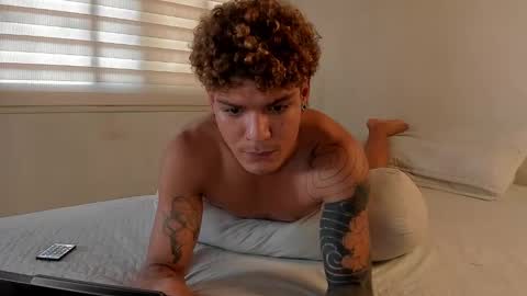 Snapshot of fabrizio_amery chatting on 12-28-24, 08:25 - A N D E R online show from 12-28-24, 08:25