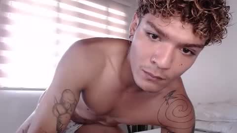 Snapshot of fabrizio_amery chatting on 12-29-24, 04:08 - A N D E R online show from 12-29-24, 04:08