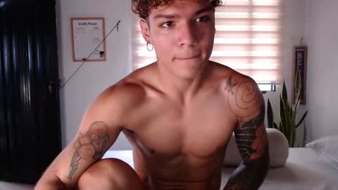 Snapshot of fabrizio_amery chatting on 12-30-24, 06:27 - A N D E R online show from 12-30-24, 06:27