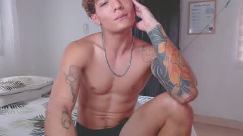 Snapshot of fabrizio_amery chatting on 02-02-25, 07:46 - A N D E R online show from 02-02-25, 07:46