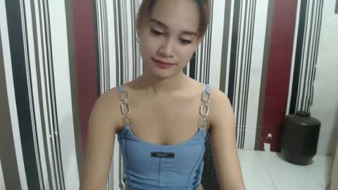 Snapshot of fabulous_cristy24 chatting on 03-12-25, 11:33 fabulous_cristy24 online show from 03-12-25, 11:33