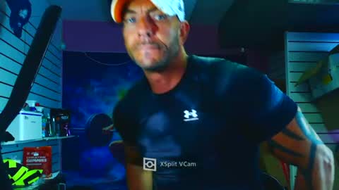 Snapshot of fabxxxl chatting on 07-16-26, 07:36 fabxxxl online show from 07-16-26, 07:36