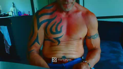 Snapshot of fabxxxl chatting on 07-26-26, 02:02 fabxxxl online show from 07-26-26, 02:02