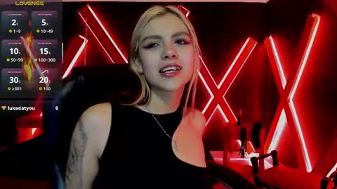 Snapshot of fabzy_fab chatting on 06-12-26, 11:53 fabzy online show from 06-12-26, 11:53