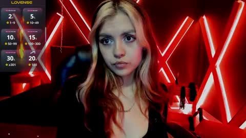 Snapshot of fabzy_fab chatting on 06-18-26, 11:58 fabzy online show from 06-18-26, 11:58