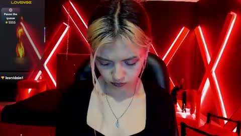 Snapshot of fabzy_fab chatting on 07-08-26, 01:26 fabzy online show from 07-08-26, 01:26