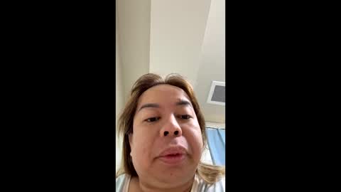 Snapshot of facecum01 chatting on 02-09-26, 02:04 facecum01 online show from 02-09-26, 02:04