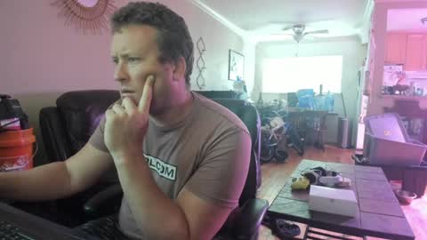 Hungwun online show from 12-18-24, 03:00