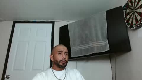 Snapshot of faded805 chatting on 10-05-25, 10:13 Mark online show from 10-05-25, 10:13